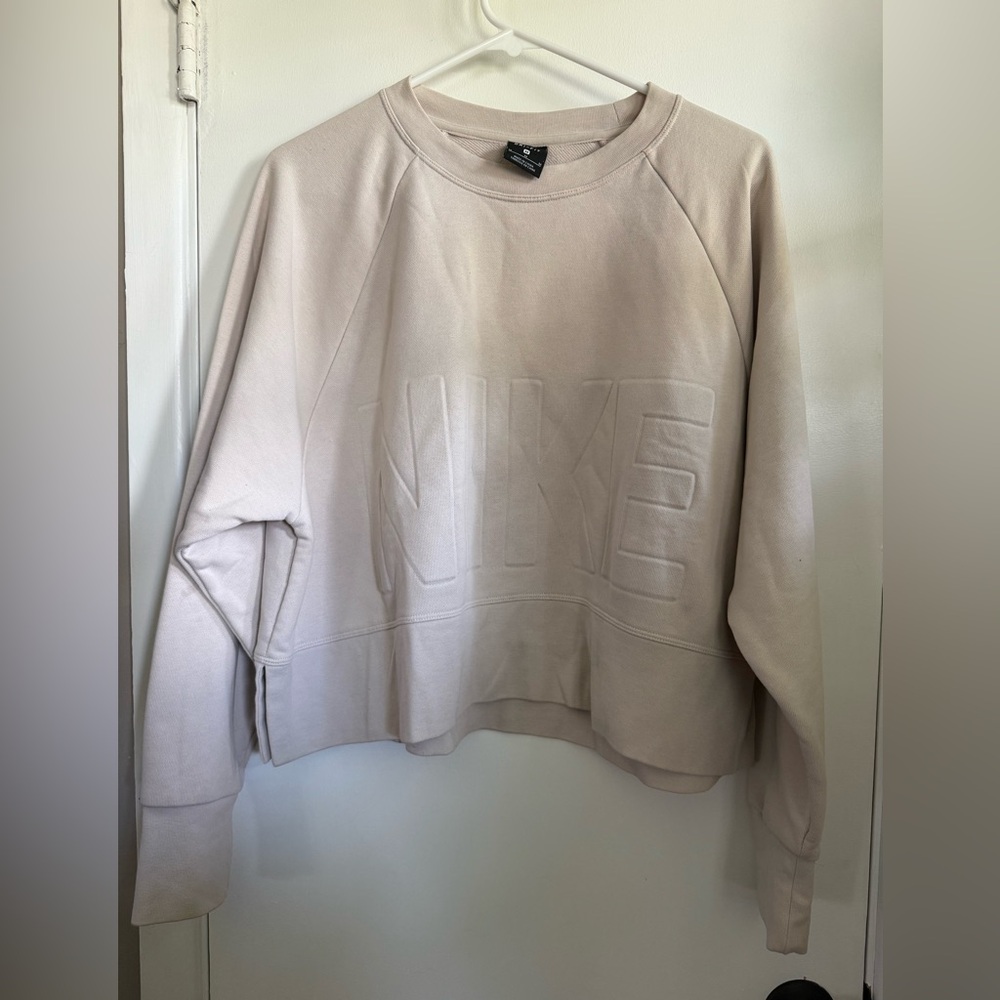 Nike Crew Crop with Embossed Design, Size Medium
